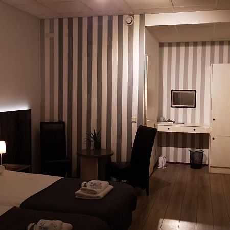Hotel Restaurant ベーフェルウェイク エクステリア 写真