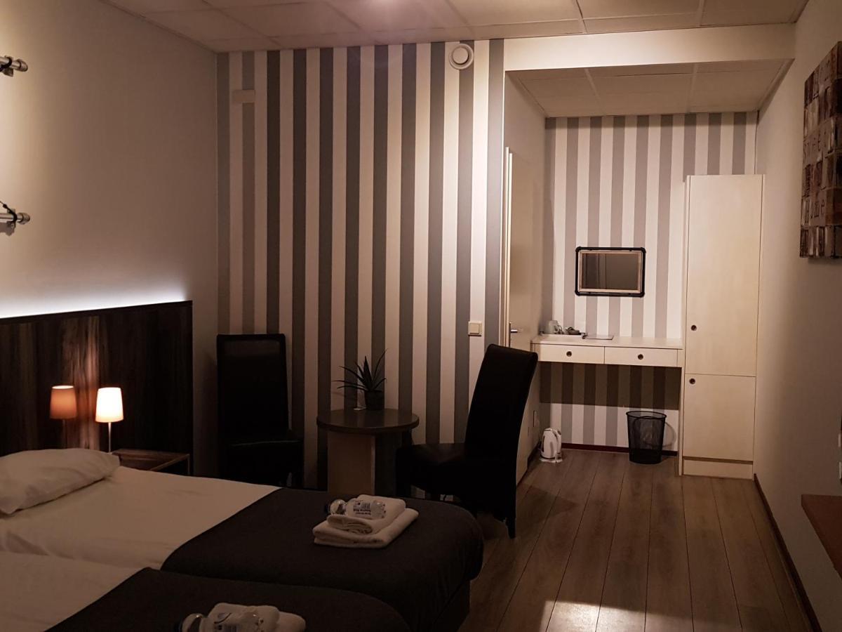 Hotel Restaurant ベーフェルウェイク エクステリア 写真